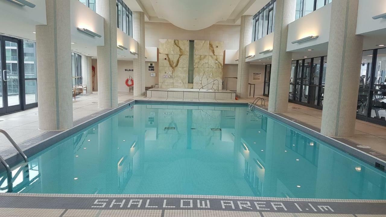 Executive 1 Bedroom Condo sleeps 4 Toronto Buitenkant foto