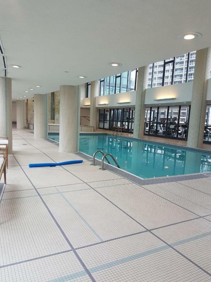 Executive 1 Bedroom Condo sleeps 4 Toronto Buitenkant foto