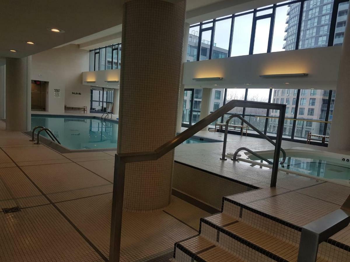 Executive 1 Bedroom Condo sleeps 4 Toronto Buitenkant foto