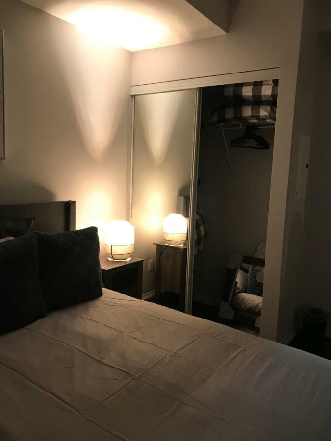 Executive 1 Bedroom Condo sleeps 4 Toronto Buitenkant foto