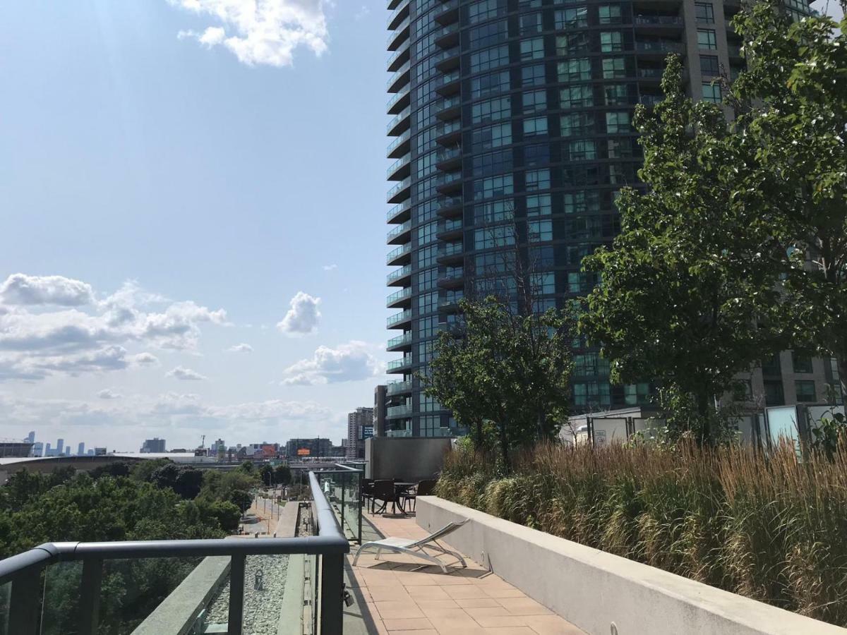 Executive 1 Bedroom Condo sleeps 4 Toronto Buitenkant foto