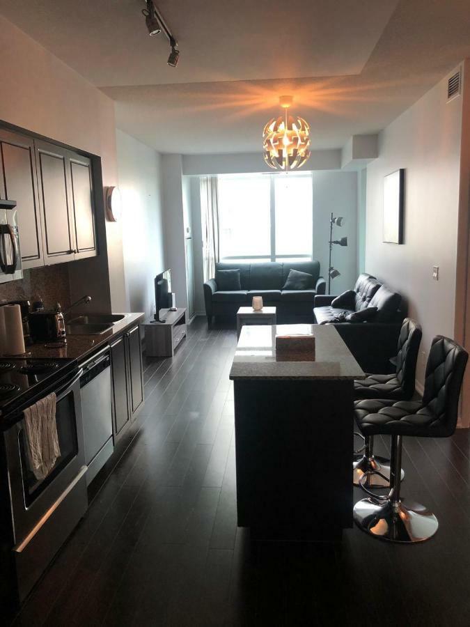 Executive 1 Bedroom Condo sleeps 4 Toronto Buitenkant foto