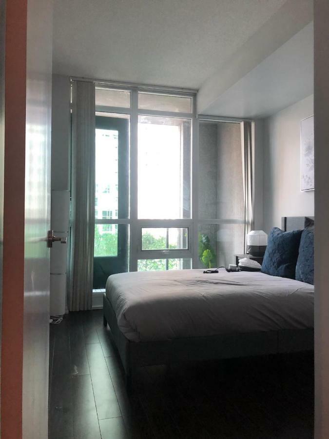 Executive 1 Bedroom Condo sleeps 4 Toronto Buitenkant foto