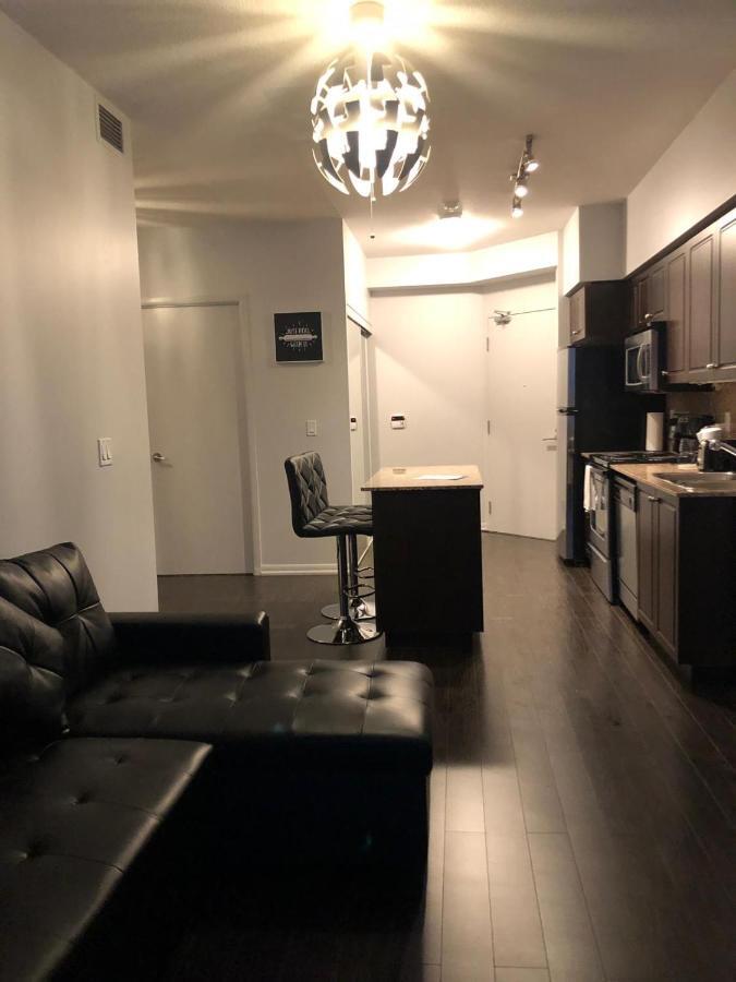 Executive 1 Bedroom Condo sleeps 4 Toronto Buitenkant foto
